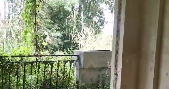 楼盘烂尾22年未交房，两千名业主共同维权：望有生之年能住进新房