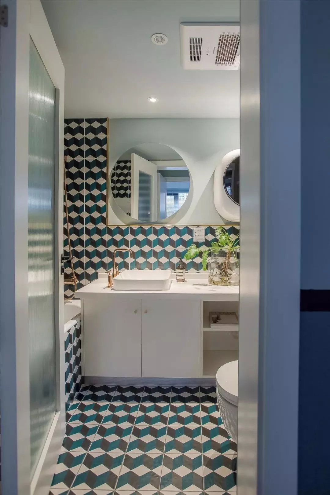 家还没见过这样的蓝色装，年轻时尚，又耐看，有层次感！