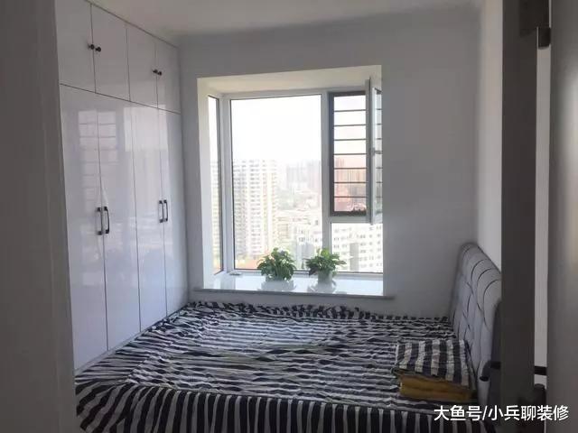 90平婚房不到10万装修完，刷白墙没吊顶，但住得是真舒服！