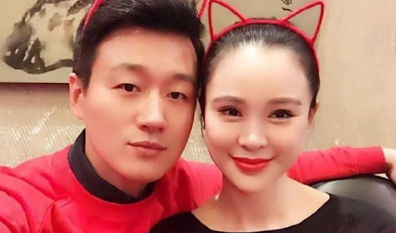 带你看看佟大为住的豪宅，室内装修奢华至极，张杰谢娜经常来蹭饭