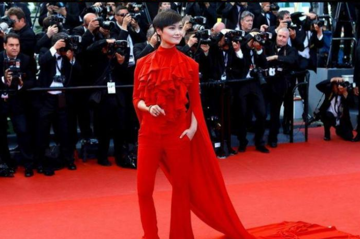 中國就是太把戲子當回事了，看看外國人是如何“羞辱”中國明星的