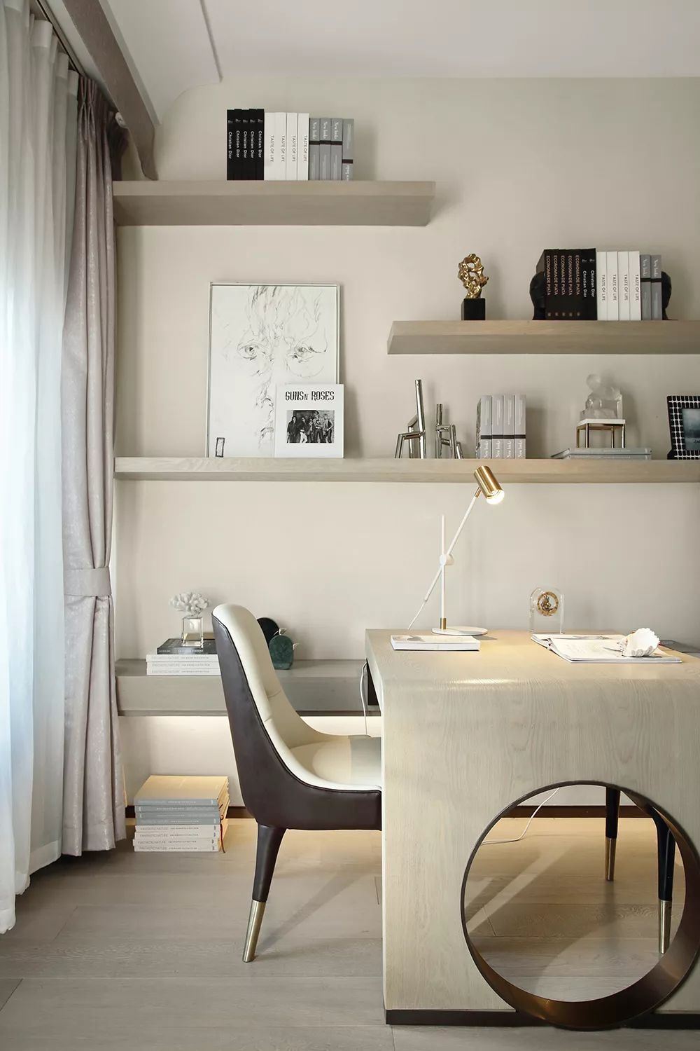 247㎡现代轻奢，素色+圆弧线条，档次优雅！