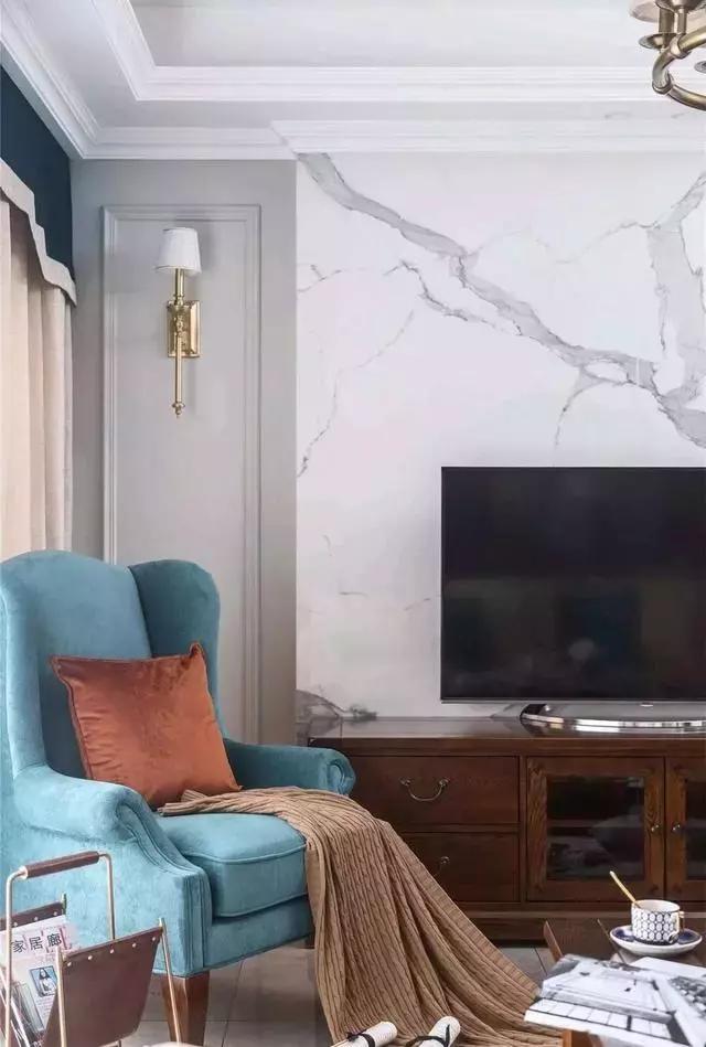高雅纯净的美式风三居室，湖蓝色的软装清爽又时尚