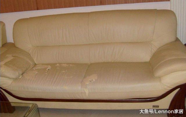 别再跟风，买这种沙发了，我家没用两年就换了，4大缺点实在太坑