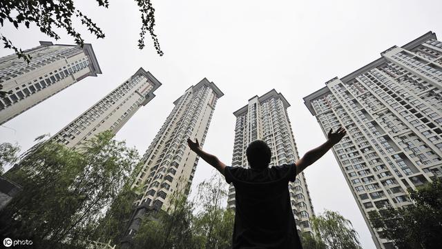 银行两大政策落地，买房人还蒙在鼓里，开发商早有行动｜9.27楼市热文精选