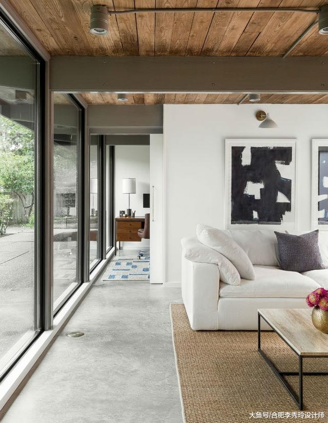 还是这种充满乡村气息的别墅，大气舒适，谁见了不喜欢呢！