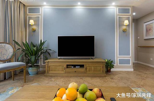 头次见有人用石膏线做电视墙，省钱又好看，懊悔我家装早了