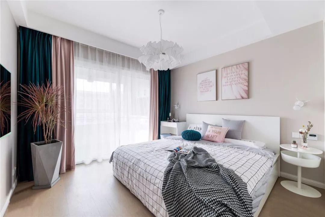 简约装饰并不代表不美, 反而给人精致、大方、舒适的感觉呢!