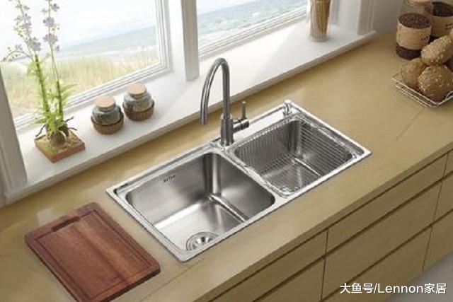 厨房装修，越来越多人水槽买单不买双，看看他们怎么设计