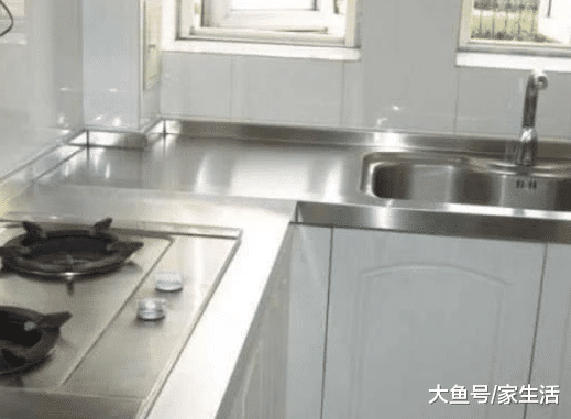 橱柜台面用大理石还是不锈钢好？好多人都装错，入住就返工