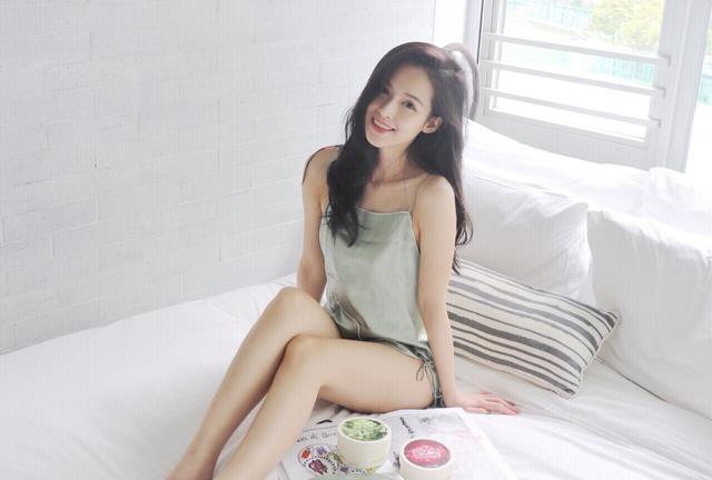 药店里最火的“诱惑性”身体乳，一抹秒变嫩白发光体，戚薇：已用6年