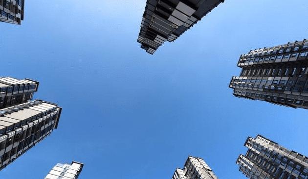 炒房者：房子抛不动了，为啥？来不及反应，开发商房价就降了！