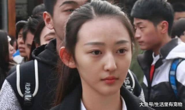 南京藝考搶頭條，蛇精臉終于不吃香了，高級臉突出重圍！