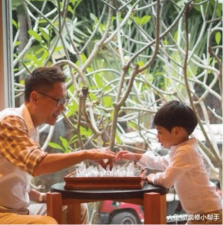 带你看看李嘉欣的豪宅，虽然老公腰缠万贯，但是装修依然很简约