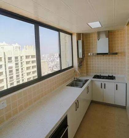 新房硬装刚完工家具还没入场，这效果看起来格外的舒畅