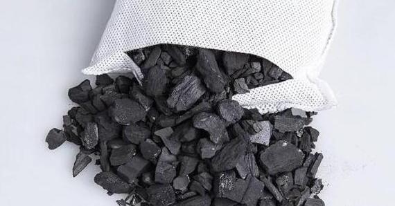 新房里的甲醛一定要及时清除，或者对身体伤害极大 。