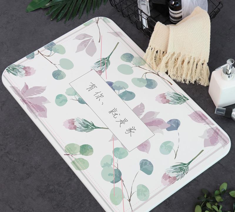 洗完澡踩在上面走两步，脚丫子就干了