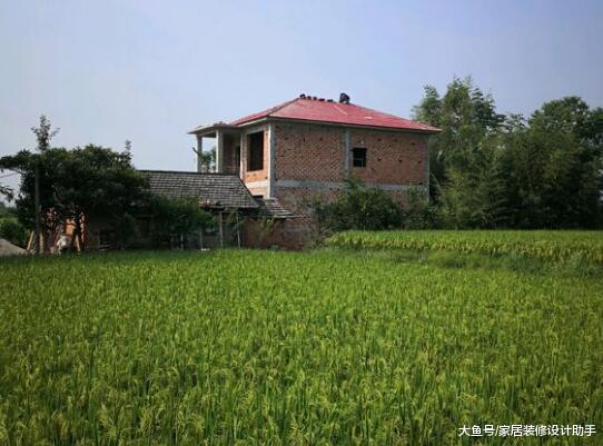 不顾妻儿反对砸40万回农村建房，完工后发现农村建房不如城里买房