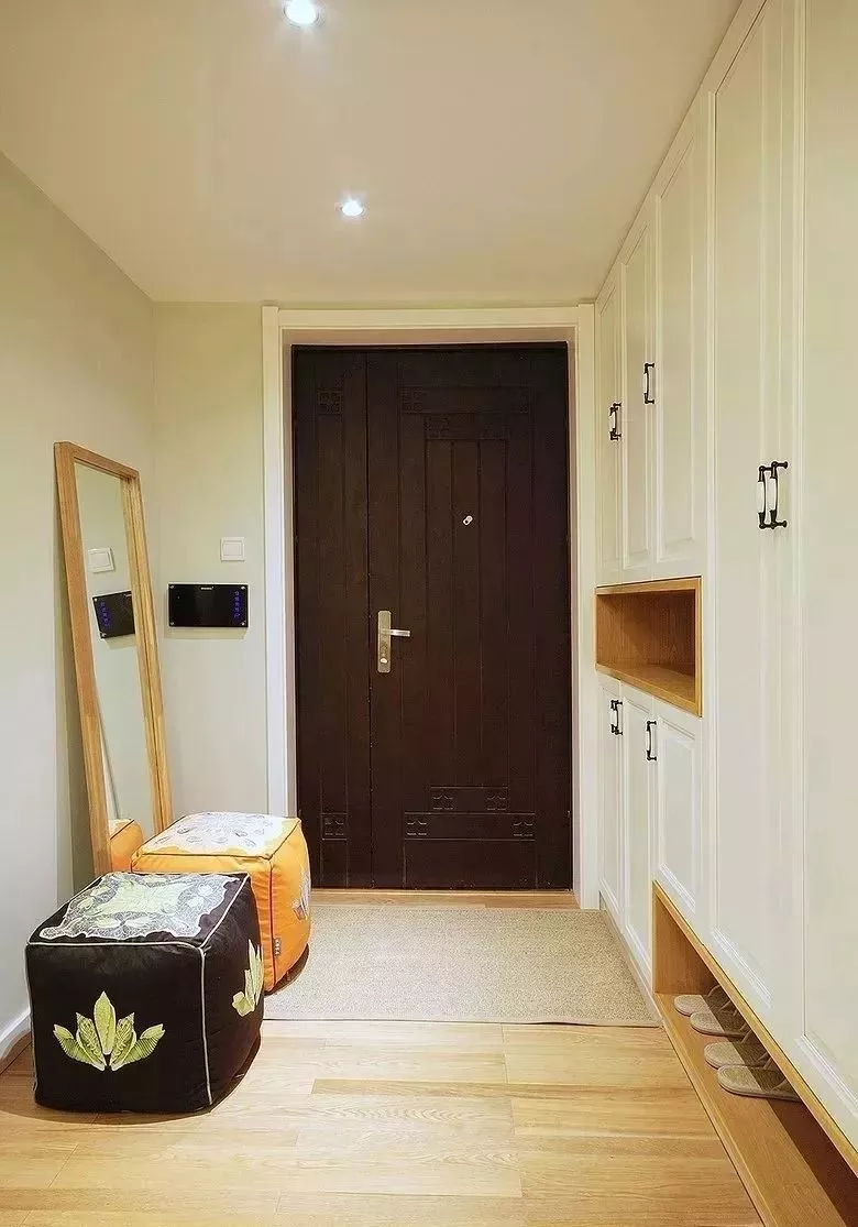 不懂自家玄关该如何设计？给它配上这样的鞋柜就好