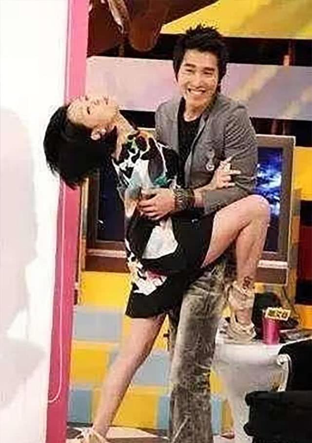 综艺节目|在综艺节目中，都曾出现过哪些令人十分尴尬的画面？