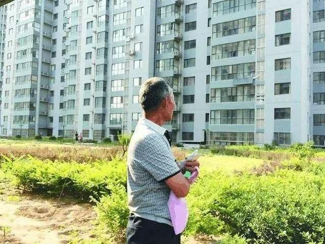 越来越多年轻人选择不买房？专家：不要怕，未来还有7亿农民进城
