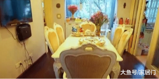 带你看看范明住的豪宅，室内面积超大，装修既时尚又好看