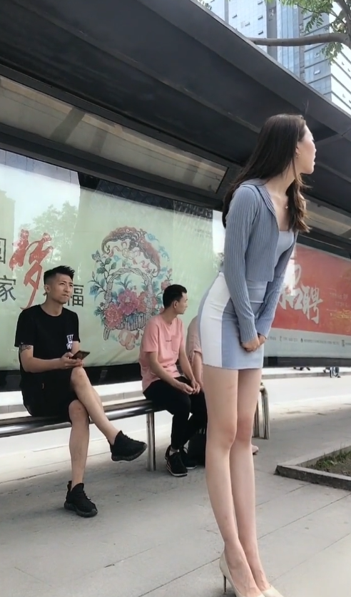 兄弟你别怂啊，你得敢于搭讪