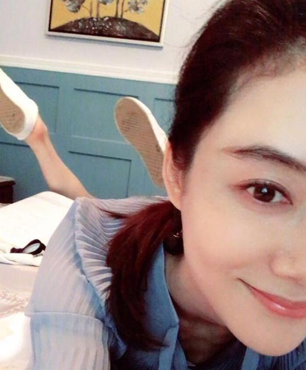 车晓首次曝出自己的家，跟富商老公离婚后，自己一个人也住大豪宅