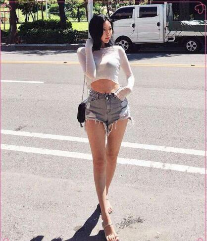 王思聪花2个亿都请不来的女神, 身材竟如此性感, 网友: 人间尤物