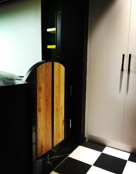 男朋友装修的婚房，红绿搭配另类奇葩！这婚不结了，谁受得了！