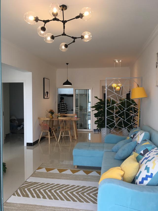 终于搬进了68平温馨小家, 花了5W, 餐厅巴掌大, 邻居都羡慕晒晒!