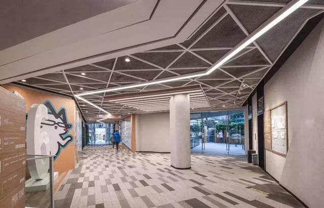 新商业载体改造复盘：从电影院到商场，再成为网红打卡地