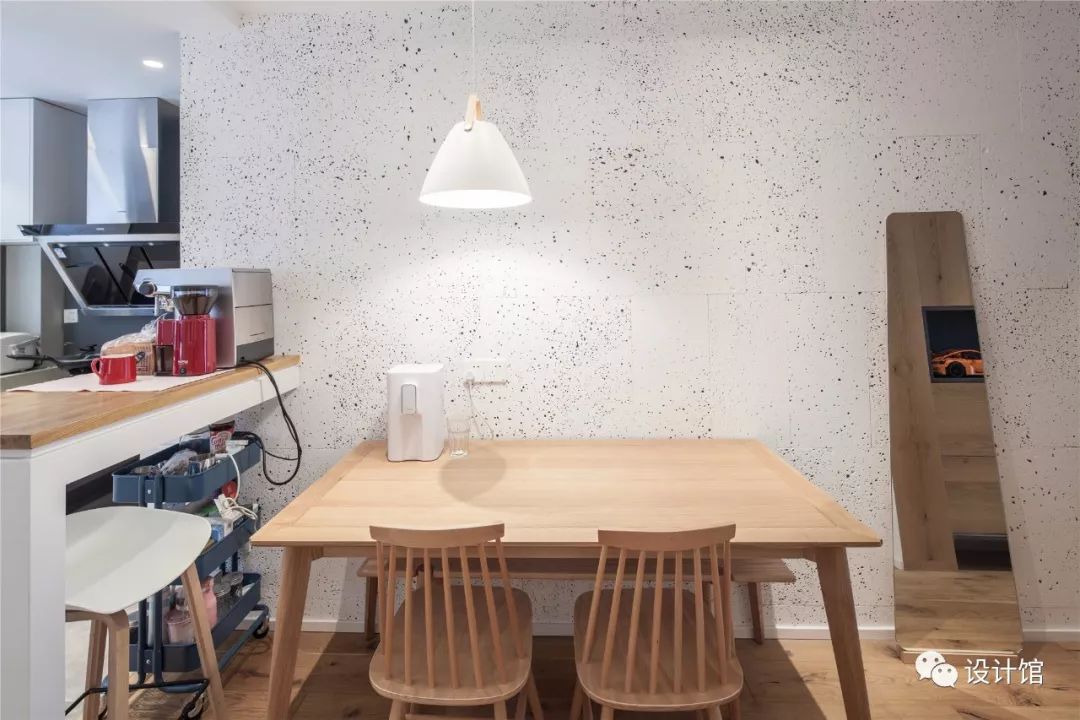 88㎡现代舒适，鞋柜+电视墙组合一起，实用大气