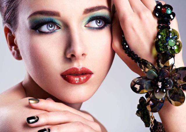 女人化妆要注意这几点，以免皮肤变差变老