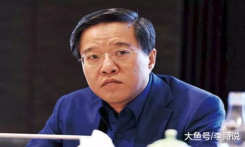 儿子成“2019年中国首善”，捐献49.6亿元只为纪念自己已逝的父亲
