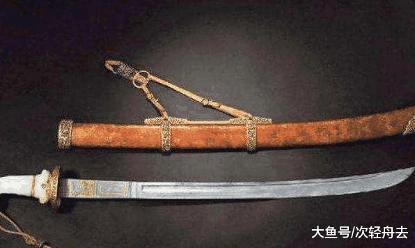 ＂河北一老人藏有一把宝刀，鉴定后兴奋不已，专家：捐了吧＂