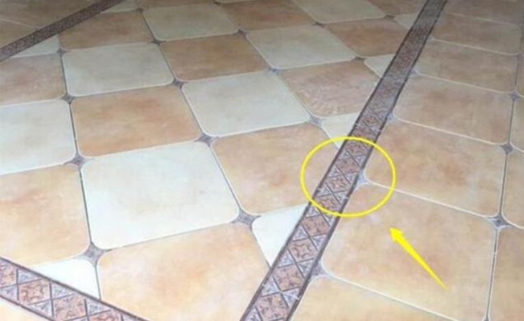 验收时，师傅夸仿古砖效果就是好，而朋友则让我扣他一半费用