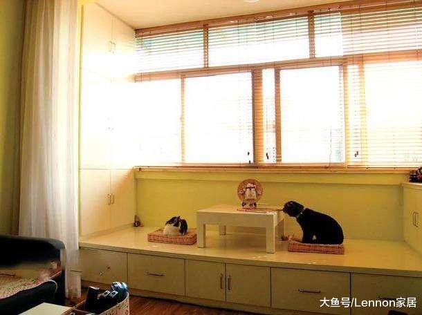 头一次见到这样设计阳台柜，真是太聪明了，老师傅看了都点头