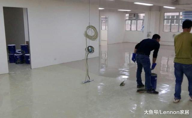 新房装修都流行做“水泥”地面，省钱又好看，不比贴瓷砖差