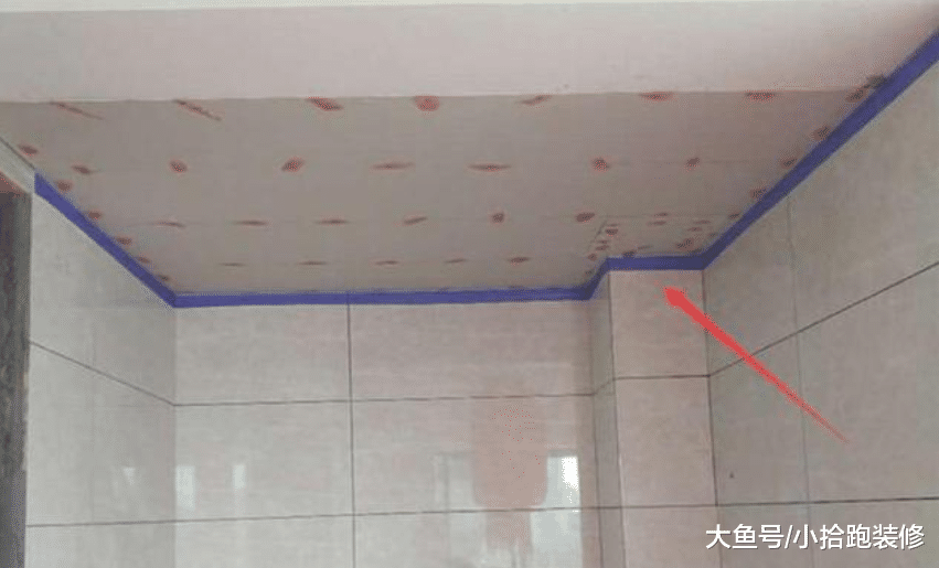 油工夸吊顶做的不错，业主说是木工设计的，可看到厨房傻眼了