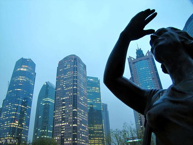 楼市博弈持续升级，最先妥协的会是谁？这个答案或决定房价的走向