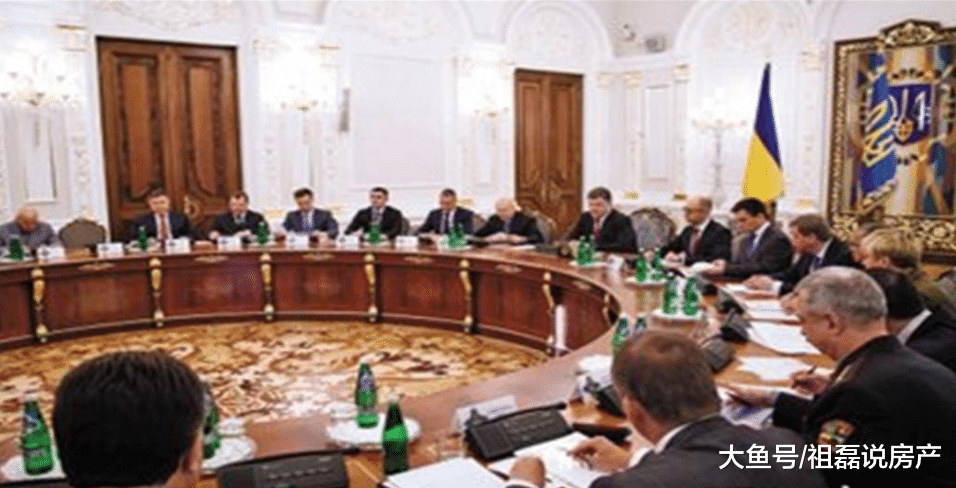 白宫两官员大打出手, 特朗普都“拉不住”, 冲突原因: 中美关系!