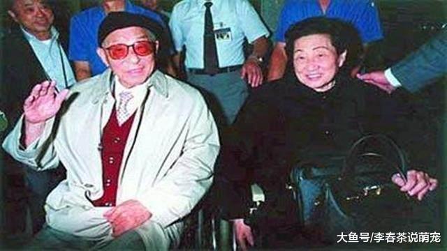 蒋经国问蒋介石，以后怎么处理张学良？蒋介石用8个字回答！