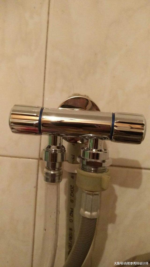 卫生间上水口改成2个出水口，简单方便不用砸瓷砖，很多人想不到