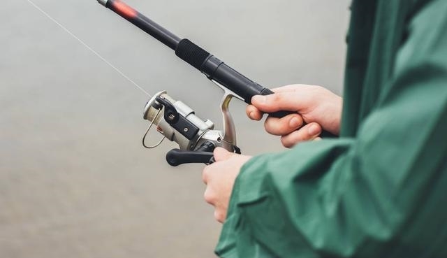 蚯蚓钓鱼已过去！学会一招日钓百斤，十用九准，知道的人屈指可数