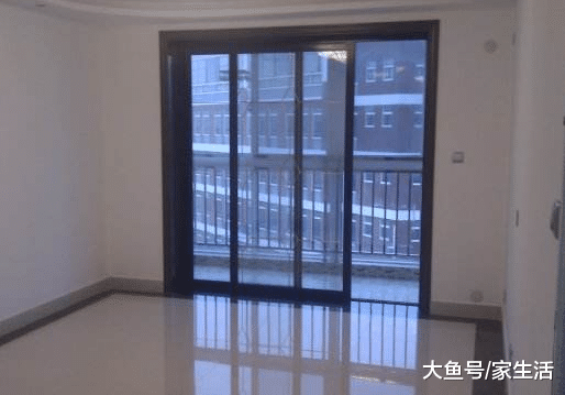 阳台装修不要设计推拉门了, 如今都兴这样设计, 实用多十倍