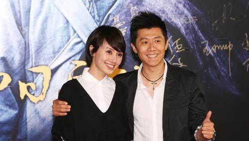 时隔11年袁泉首度回应高圆圆插足, 霸气两字既大气又暗藏深意