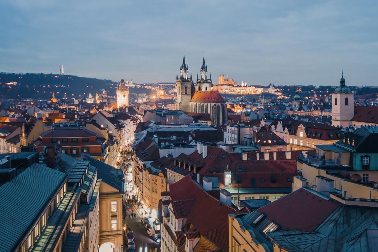 五摄手机拍照，手机摄像头拼数量？