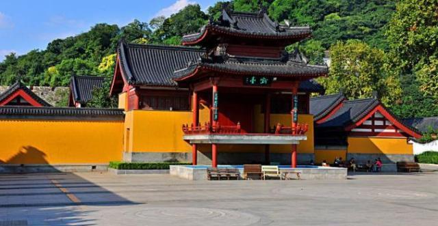 纳兰容若的3首《江南好》，他笔下的南京，辉煌已逝，繁华不再！