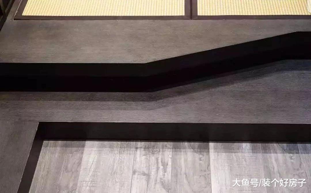 她亲手打造出与井柏然同款的家, 在书墙里藏下卧室和书房!